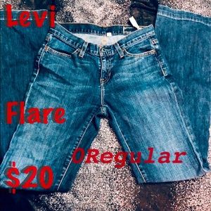 Adorable flare style Levi’s size 0R